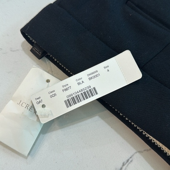 J. Crew black pants with satin side detail. New! Gold buttons. Women’s size 4. - Picture 10 of 10